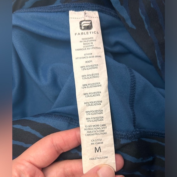 LikeNEW! Fabletics Tiger Print Athletic Leggings 🐯 - Picture 4 of 10